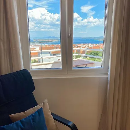 Little Summer Paradise - With Sea View Apartment *